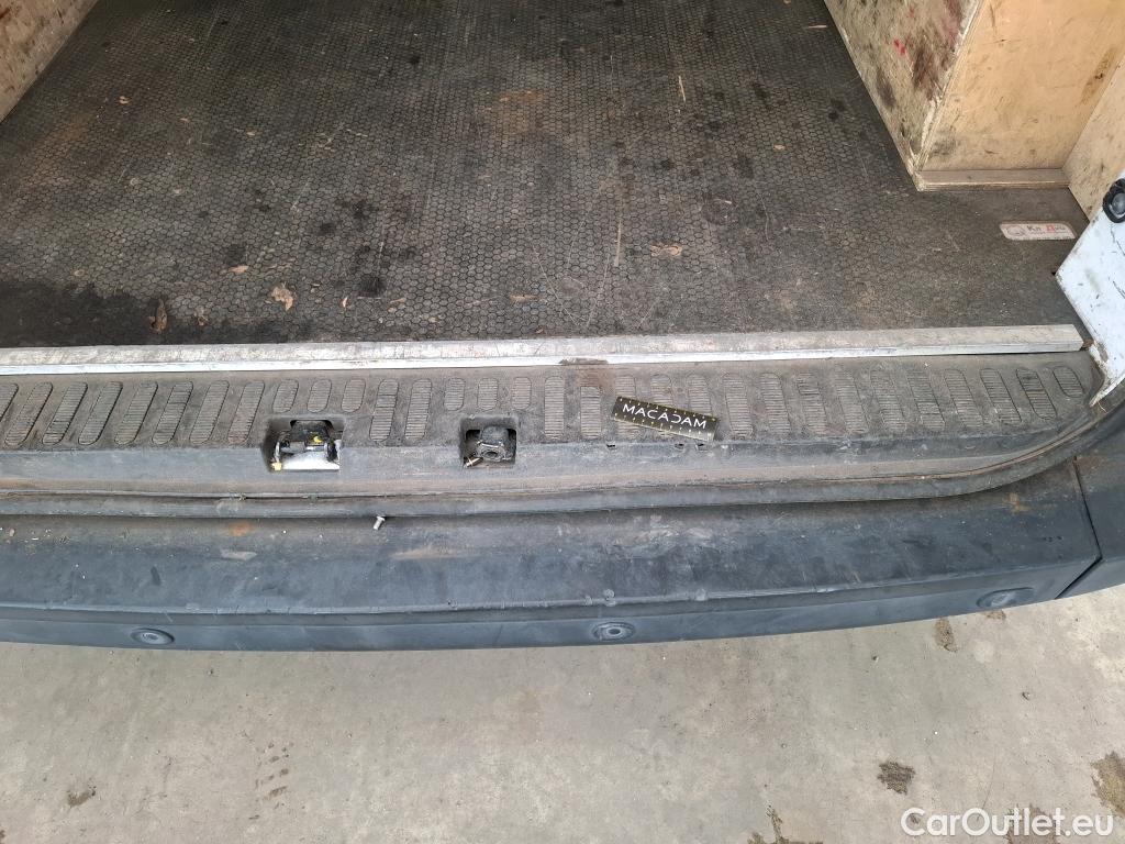  Renault  Master  III Fourgon L2H2 3 5 Grand Confort dCi 135CV BVM6 E6dT #90