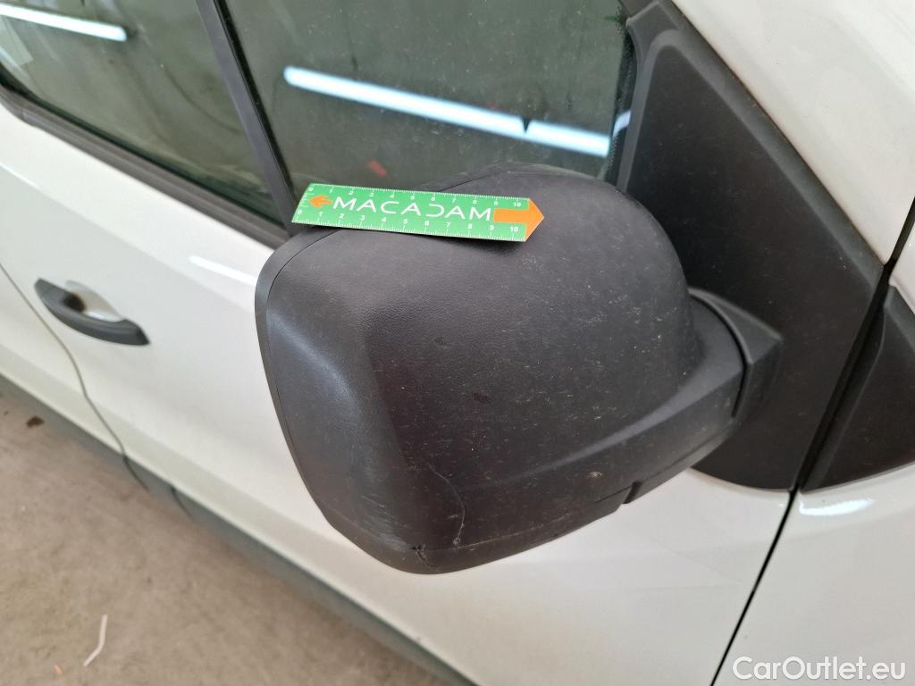  Renault  Trafic  III Fourgon Grand Confort L1H1 1200 1.6 dCi 125CV BVM6 E6 #32