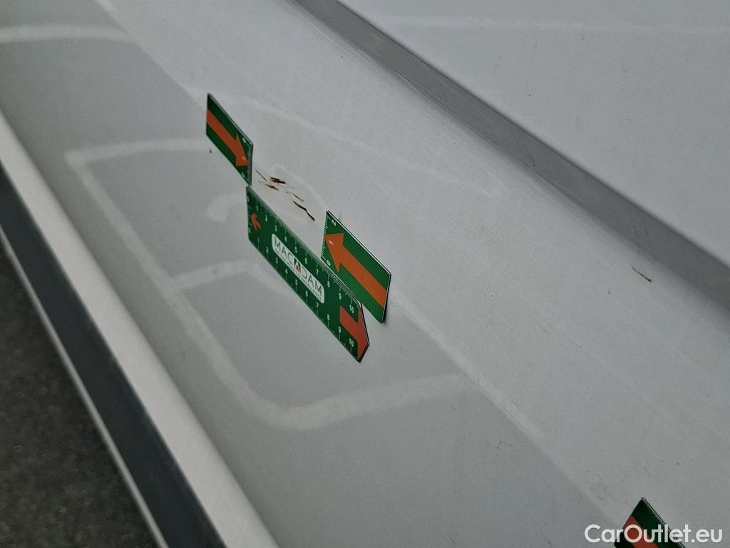  Volkswagen  Crafter  Fourgon Fourgon 35 mittlerer Radstand mit Hochdach FWD 2.0 #2