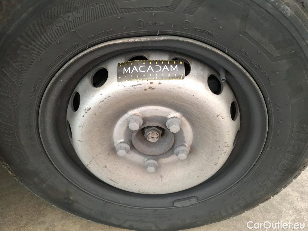  Renault  Master  III Fourgon L2H2 3 5 Grand Confort dCi 135CV BVM6 E6dT #81