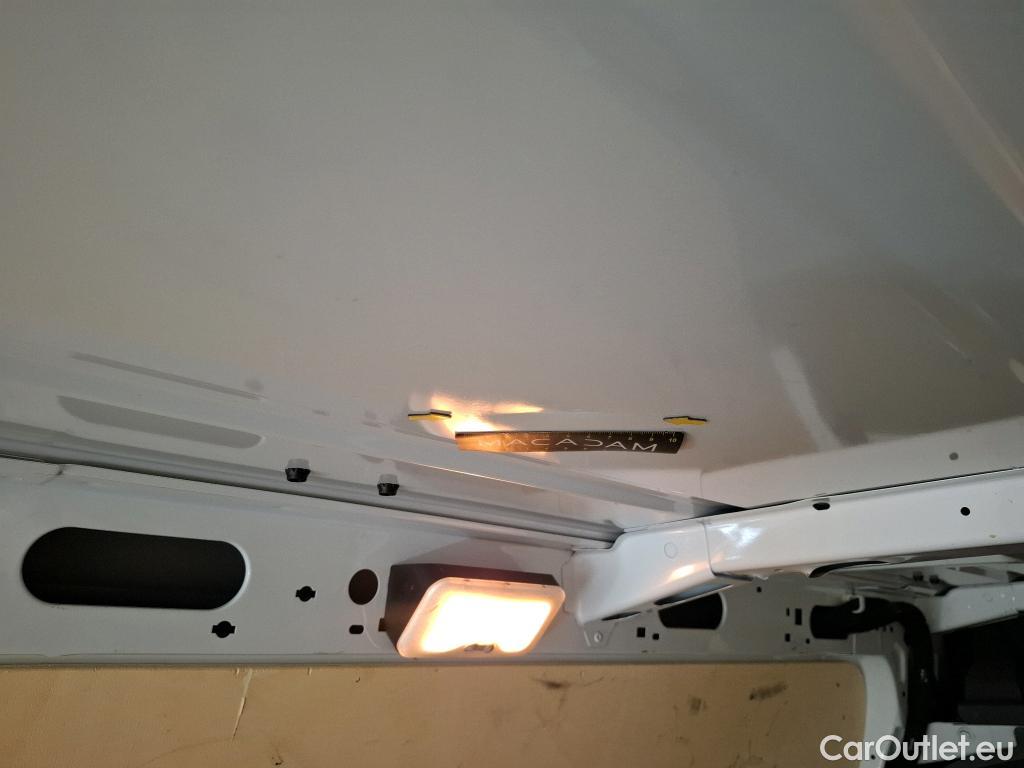  Renault  Master  III Fourgon L2H2 3 5 Grand Confort dCi 135CV BVM6 E6dT #9