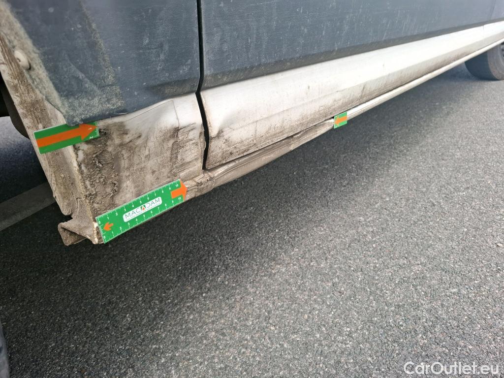  Volkswagen  Crafter  Fourgon Fourgon 35 mittlerer Radstand mit Hochdach FWD 2.0 #9