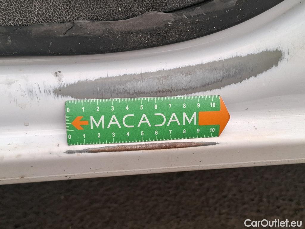  Renault  Master  III Fourgon L2H2 3 5 Grand Confort dCi 130CV BVM6 E6 #19