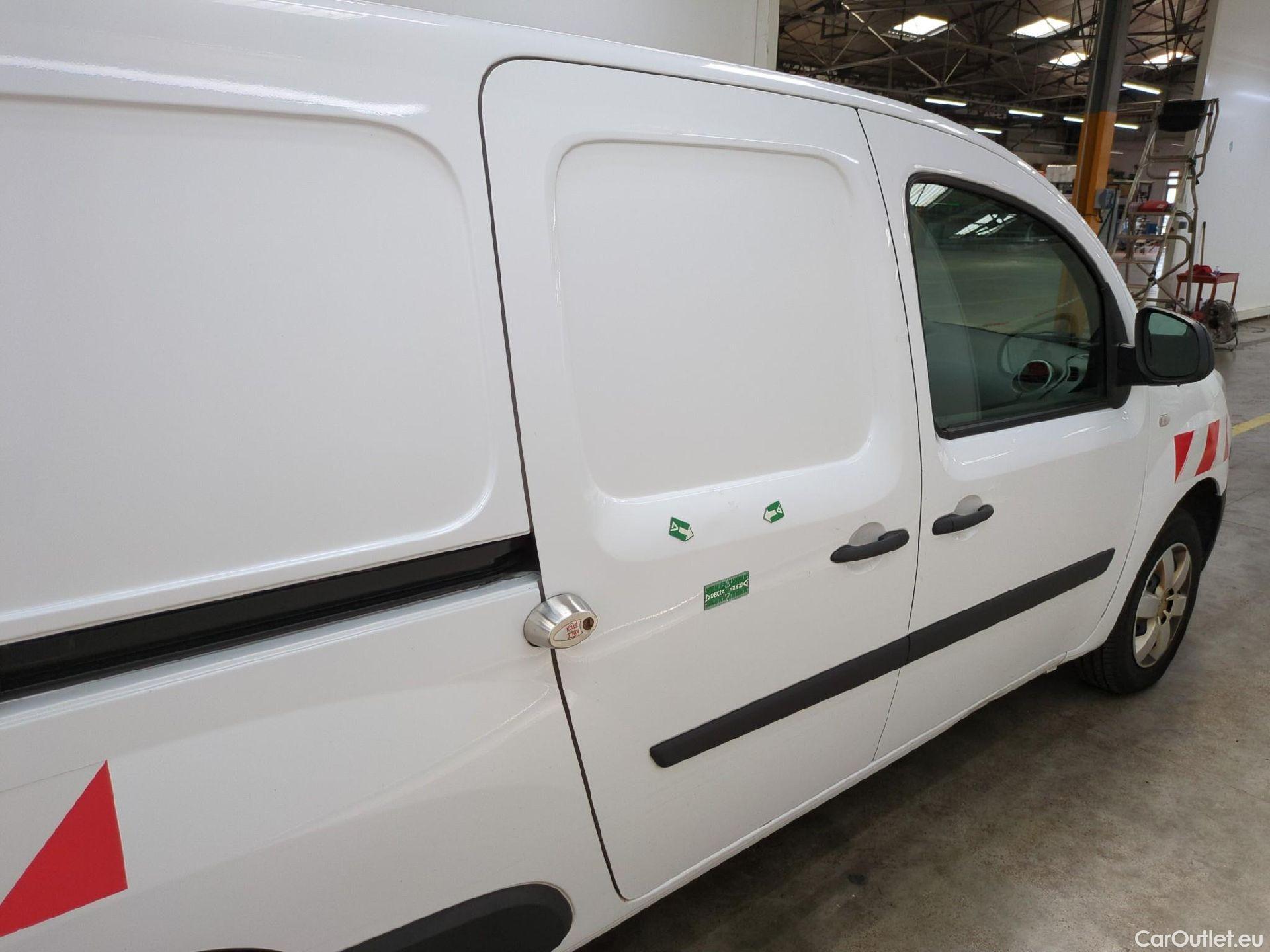  Renault  EXPRESS RENAULT Kangoo  / 2013 / 4P / Fourgonnette Gd Volume ExtraRLink - Blue dCi 95 #32