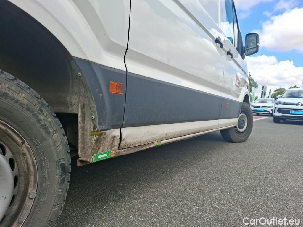  Volkswagen  Crafter  Fourgon Fourgon 35 mittlerer Radstand mit Hochdach FWD 2.0 #8