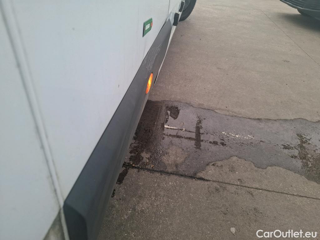  Renault  Master RENAULT  VU 4p Fourgon FG GCf Trac F3500 L3H2 Energy dCi 145 E6 #84