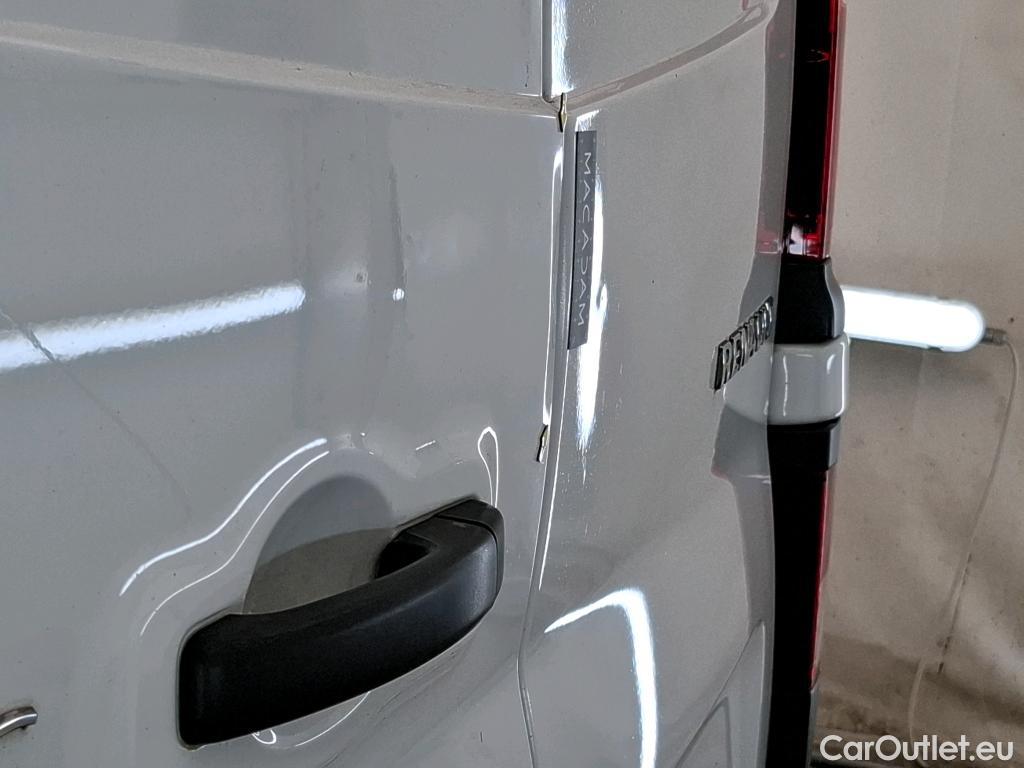  Renault  Trafic RENAULT  / 2019 / 4P / Fourgon tole FG GCF L1H1 1200 Energy dCi 145 EDC #16