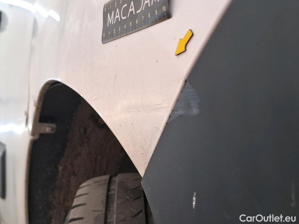  Renault  Master  III Fourgon L2H2 3 5 Grand Confort dCi 135CV BVM6 E6dT #47
