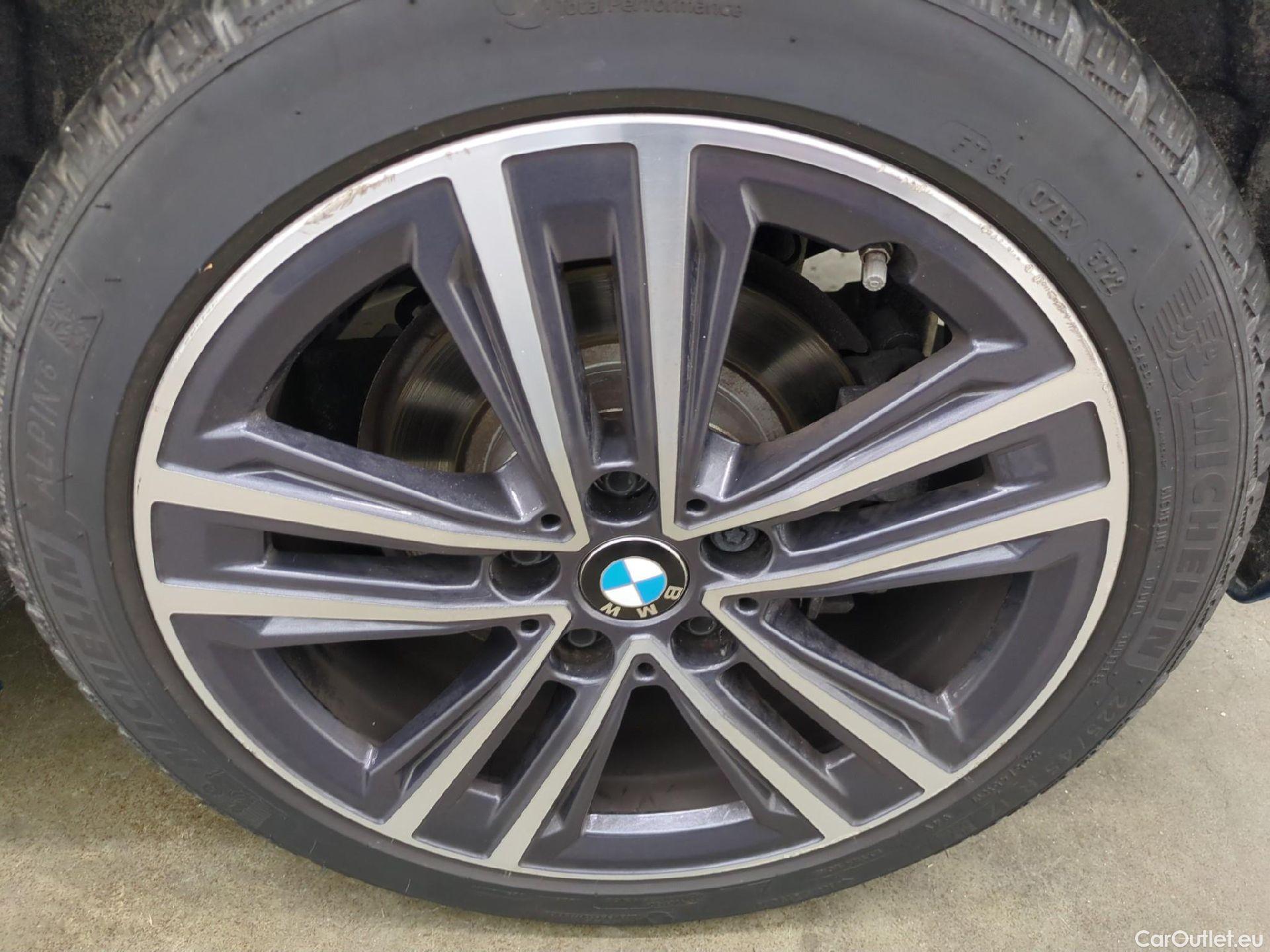  Bmw  Serie 1 BMW Série 1 / 2019 / 5P / Berline 1.5 116D Business Design #18