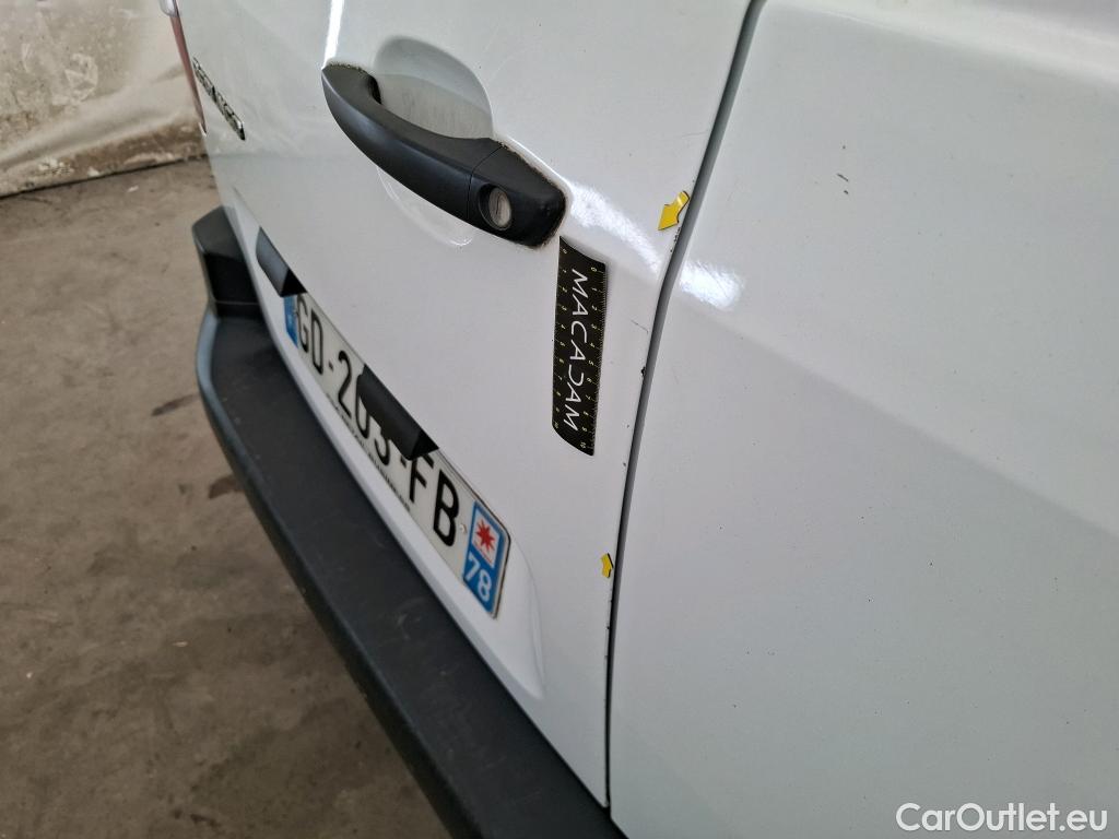  Citroen  Berlingo  Fourgon Club M 1000 1.2 PureTech 130CV BVA8 E6d #33