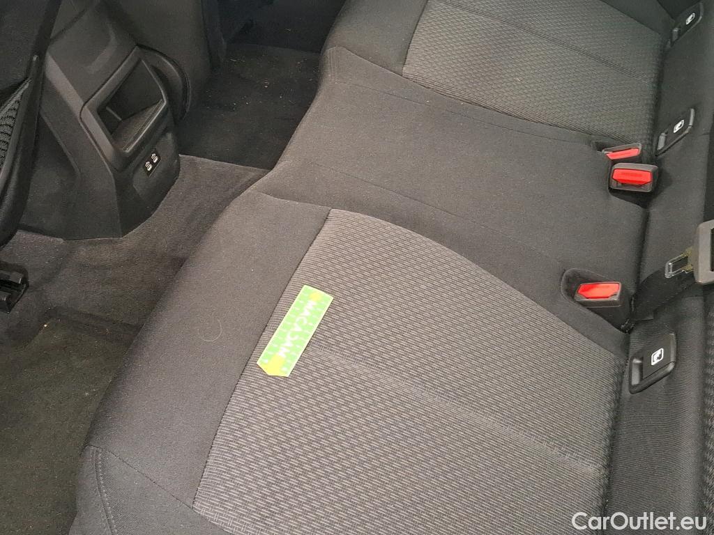  Bmw  Serie 1 Série 1 Berline 118 i Lounge 1.5 135CV BVM6 E6d #13