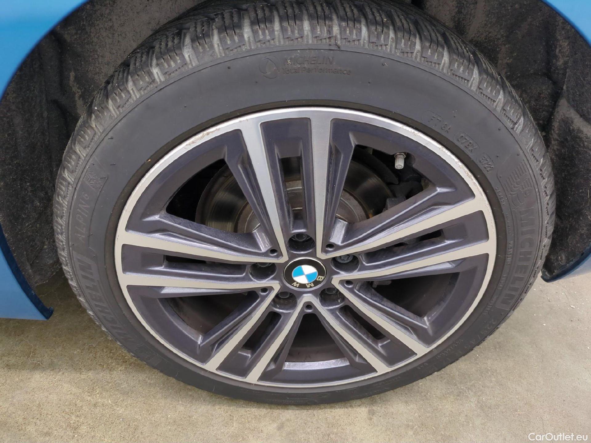  Bmw  Serie 1 BMW Série 1 / 2019 / 5P / Berline 1.5 116D Business Design #17