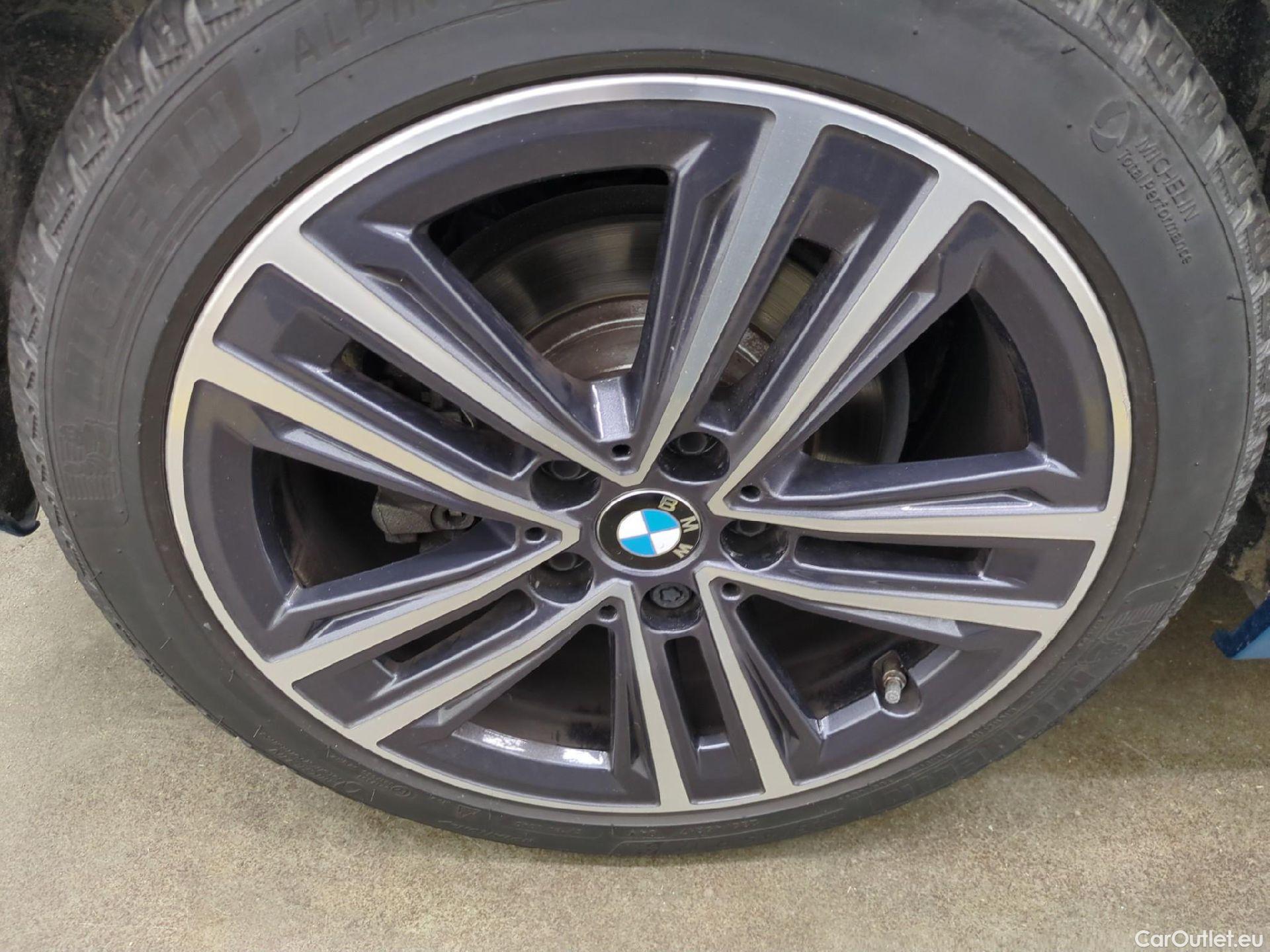  Bmw  Serie 1 BMW Série 1 / 2019 / 5P / Berline 1.5 116D Business Design #27