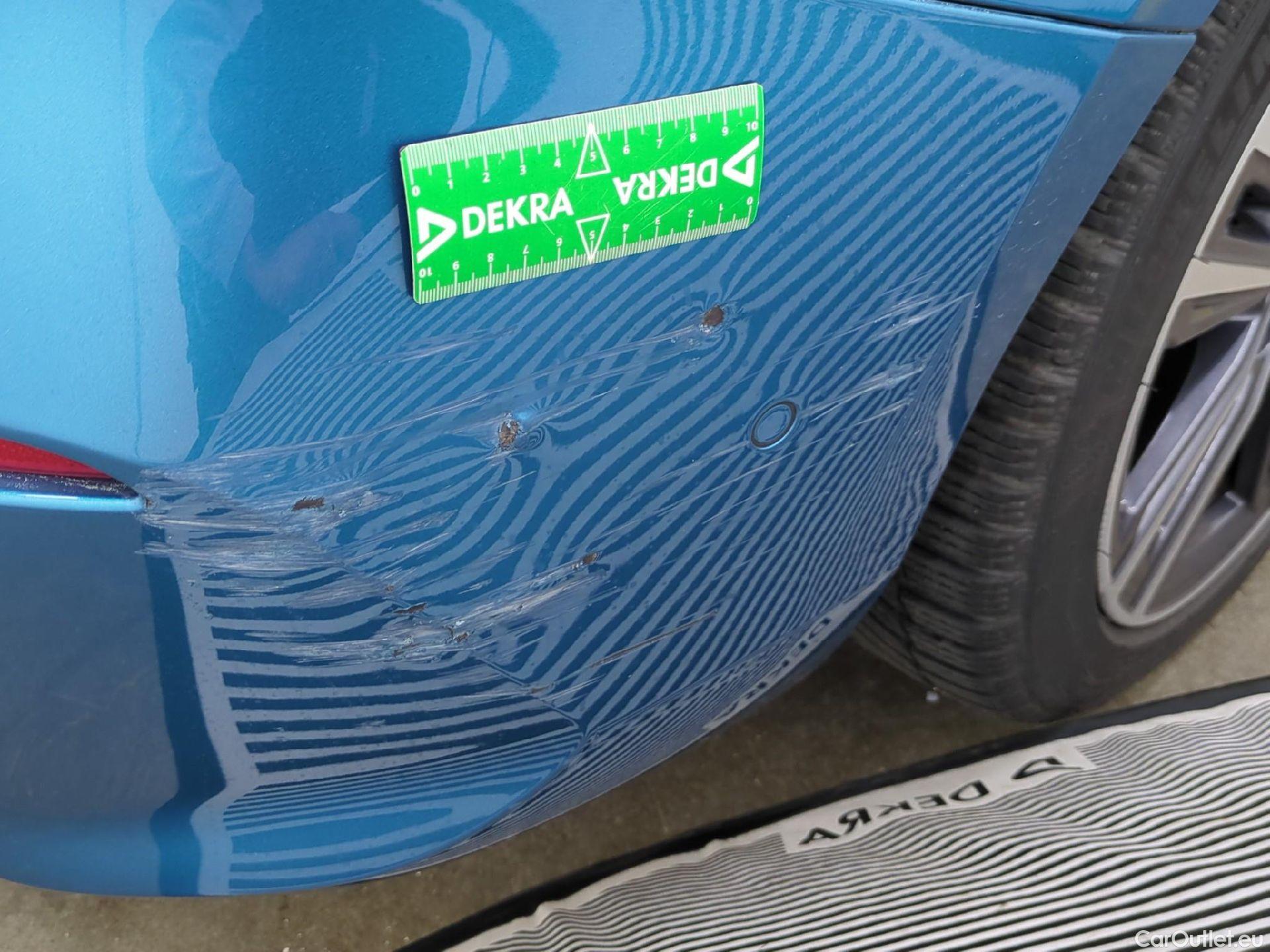  Bmw  Serie 1 BMW Série 1 / 2019 / 5P / Berline 1.5 116D Business Design #34