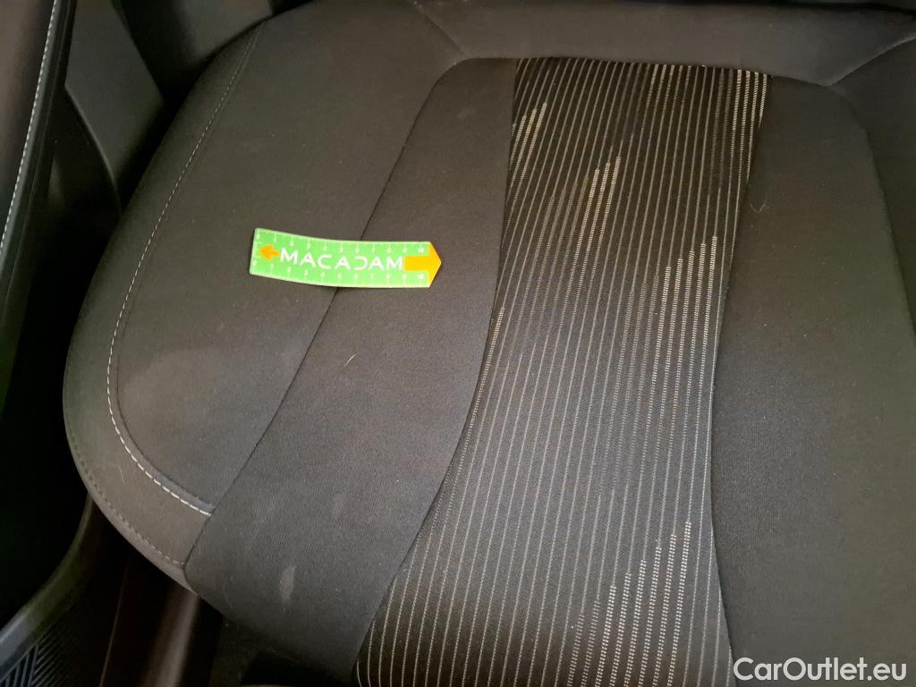  Land Rover  Discovery MG MG5 / 2022 / 5P / Break Comfort 50kWh #4