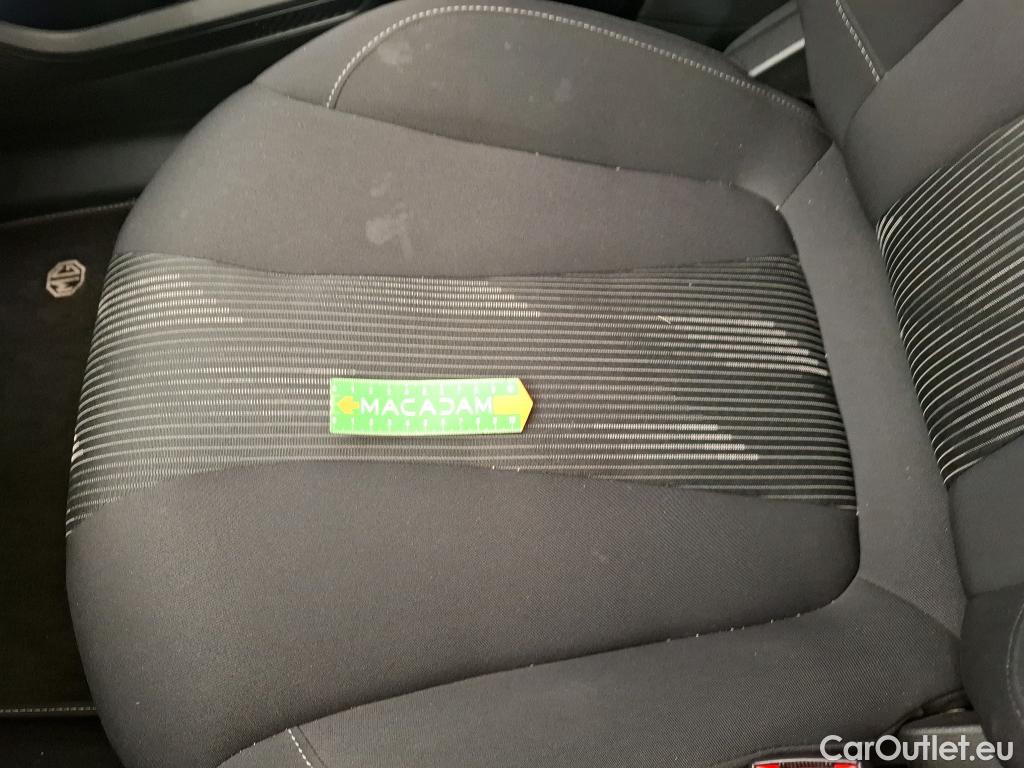  Land Rover  Discovery MG MG5 / 2022 / 5P / Break Comfort 50kWh #3