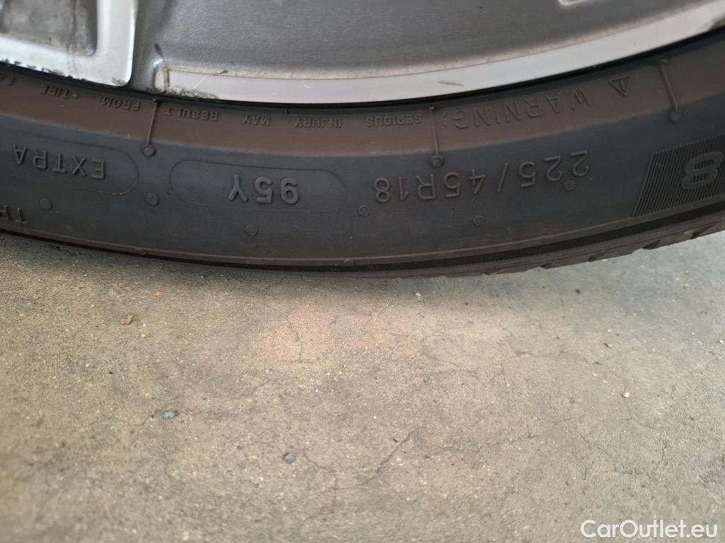  Mercedes  B-Klasse MERCEDES-BENZ Classe B / 2019 / 5P / monospace B 250e AMG Line Edition #42