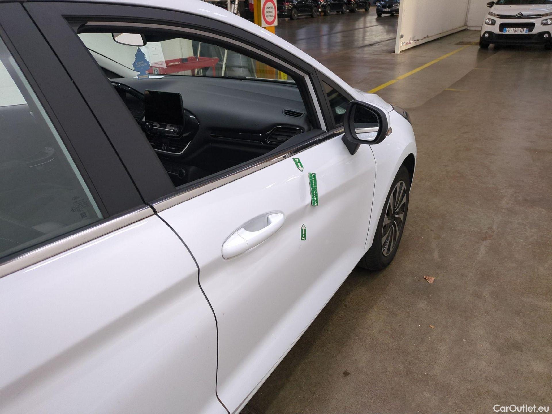  Ford  Fiesta  Titanium 1.0 EcoBoost #47