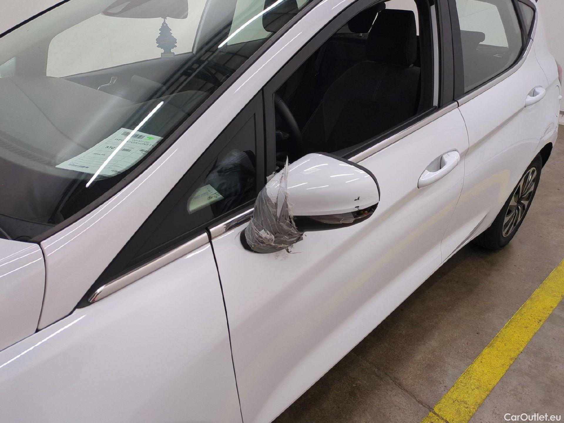  Ford  Fiesta  Titanium 1.0 EcoBoost #32