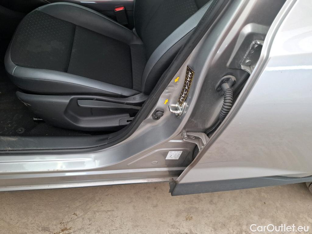  Nissan  Juke NISSAN  2019 5P Crossover Hybrid 143 Business+ #15