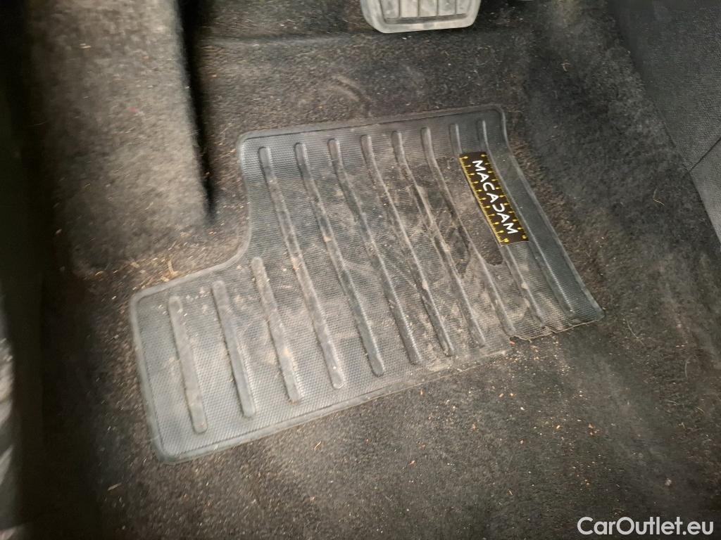  Citroen  C4 CITROEN  X / 2022 / 4P / Berline PureTech 130 S&S EAT8 Feel Pack #19