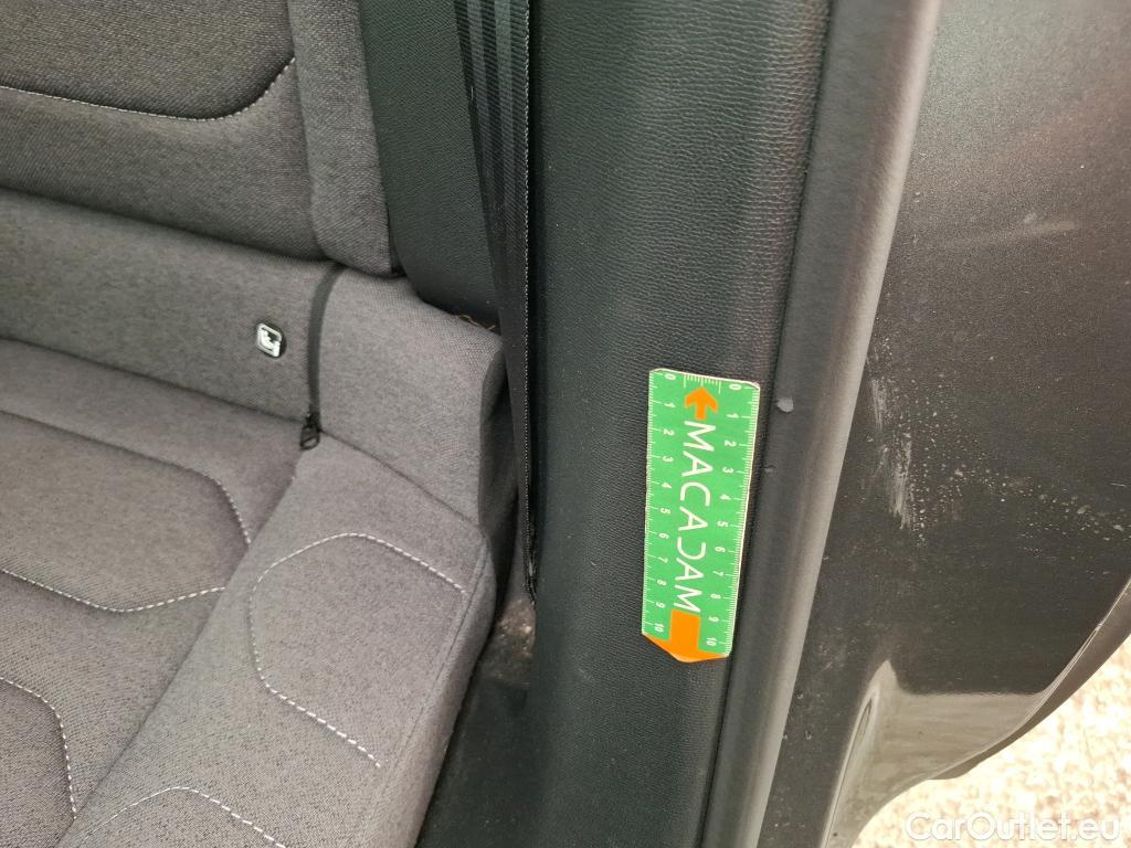  Citroen  C4  Berline Feel Pack 1.2 PureTech 130CV BVM6 E6d #4