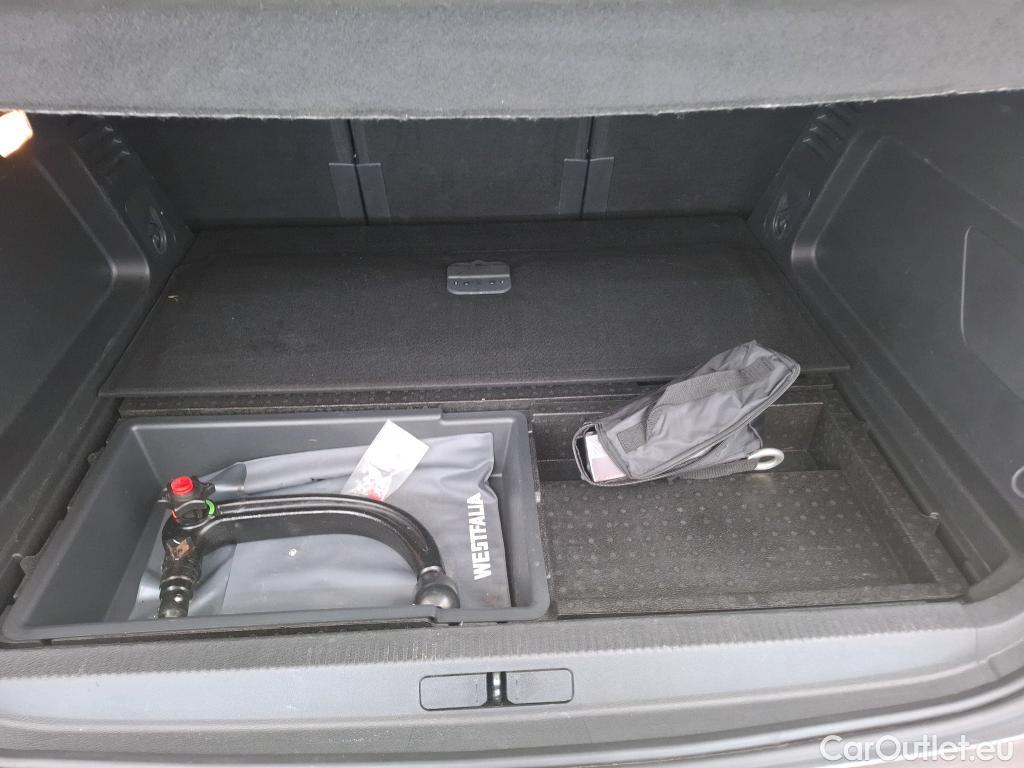  Citroen  C5 Aircross CITROEN  / 2022 / 5P / SUV Hybride recharg 225 e-EAT8 Shine Pack #4