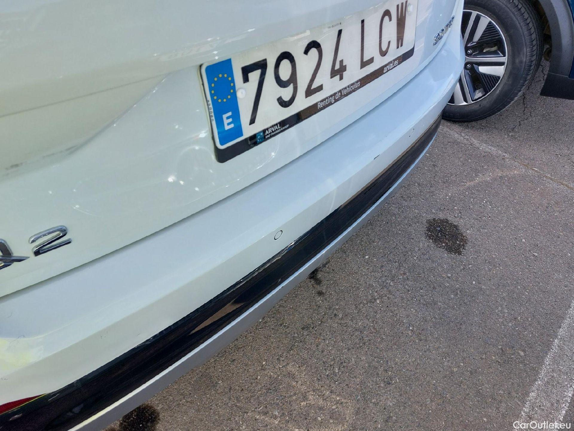  Audi  Q2 AUDI  / 2016 / 5P / todoterreno Design 30 TFSI 85kW (116CV) (AC) #13