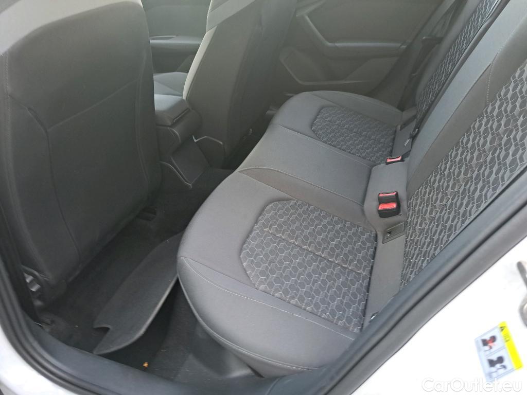  Audi  A1 Sportback AUDI A1 / 2018 / 5P / berlina con portón Sportback Adrenalin 30 TFSI 81kW S tron(SP) #25