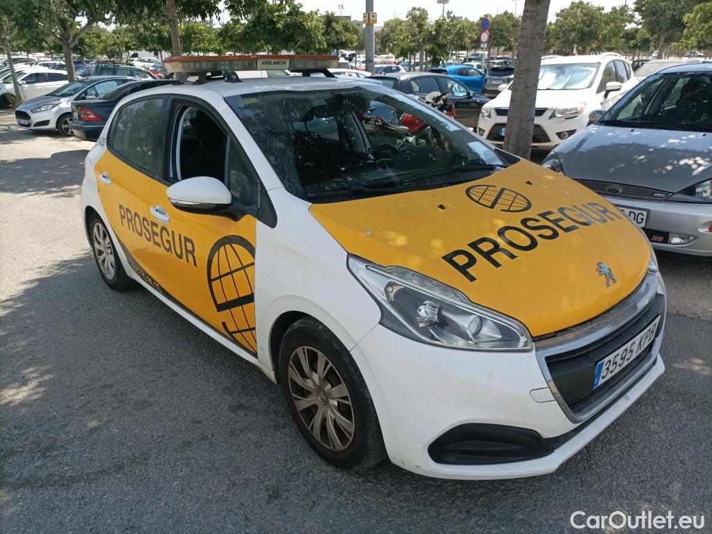  Peugeot  208 PEUGEOT  5p 1G berlina con portón 5P ACTIVE BlueHDi 73kW (100CV) #14