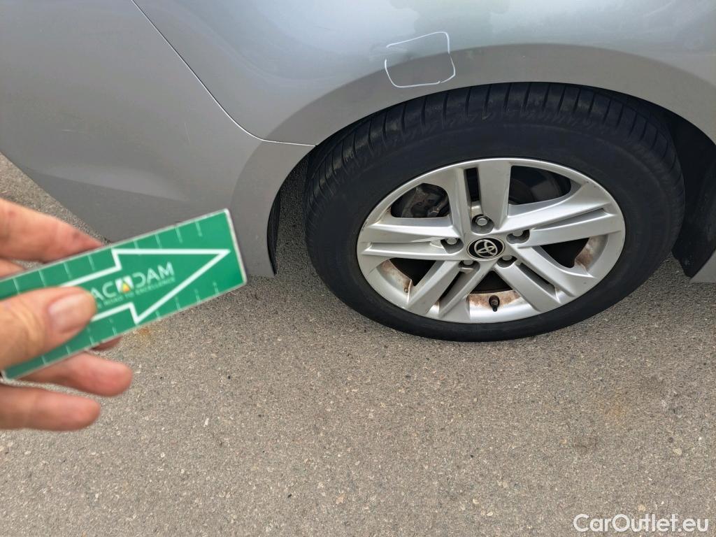  Toyota  Corolla TOYOTA  / 2019 / 5P / familiar 1.8 125H ACTIVE TECH E-CVT TOU SPORT #28