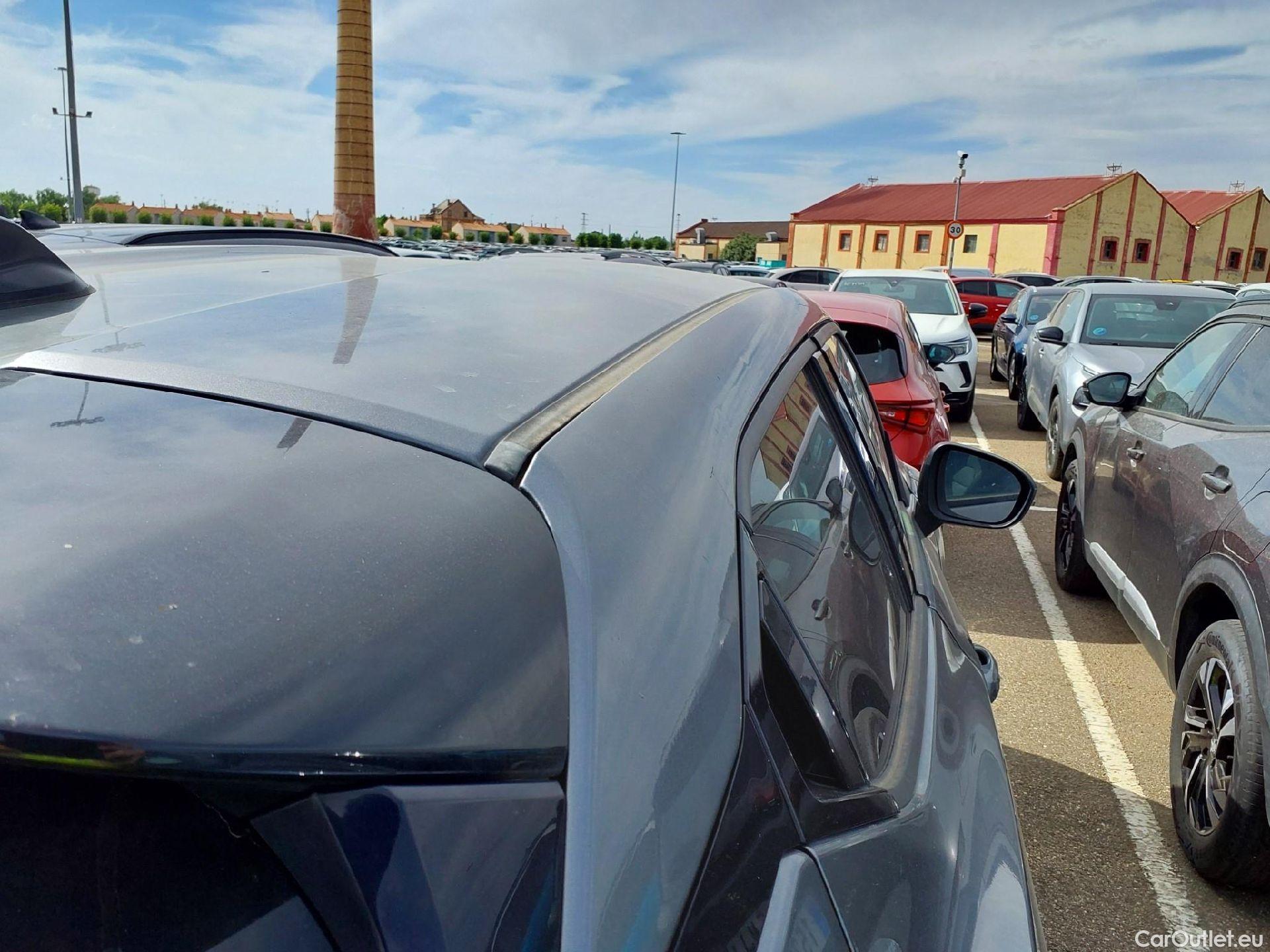  Nissan  Juke NISSAN  / 2019 / 5P / crossover DIG-T 84 kW (114 CV) DCT 7 V N-Connecta (AC2) #25