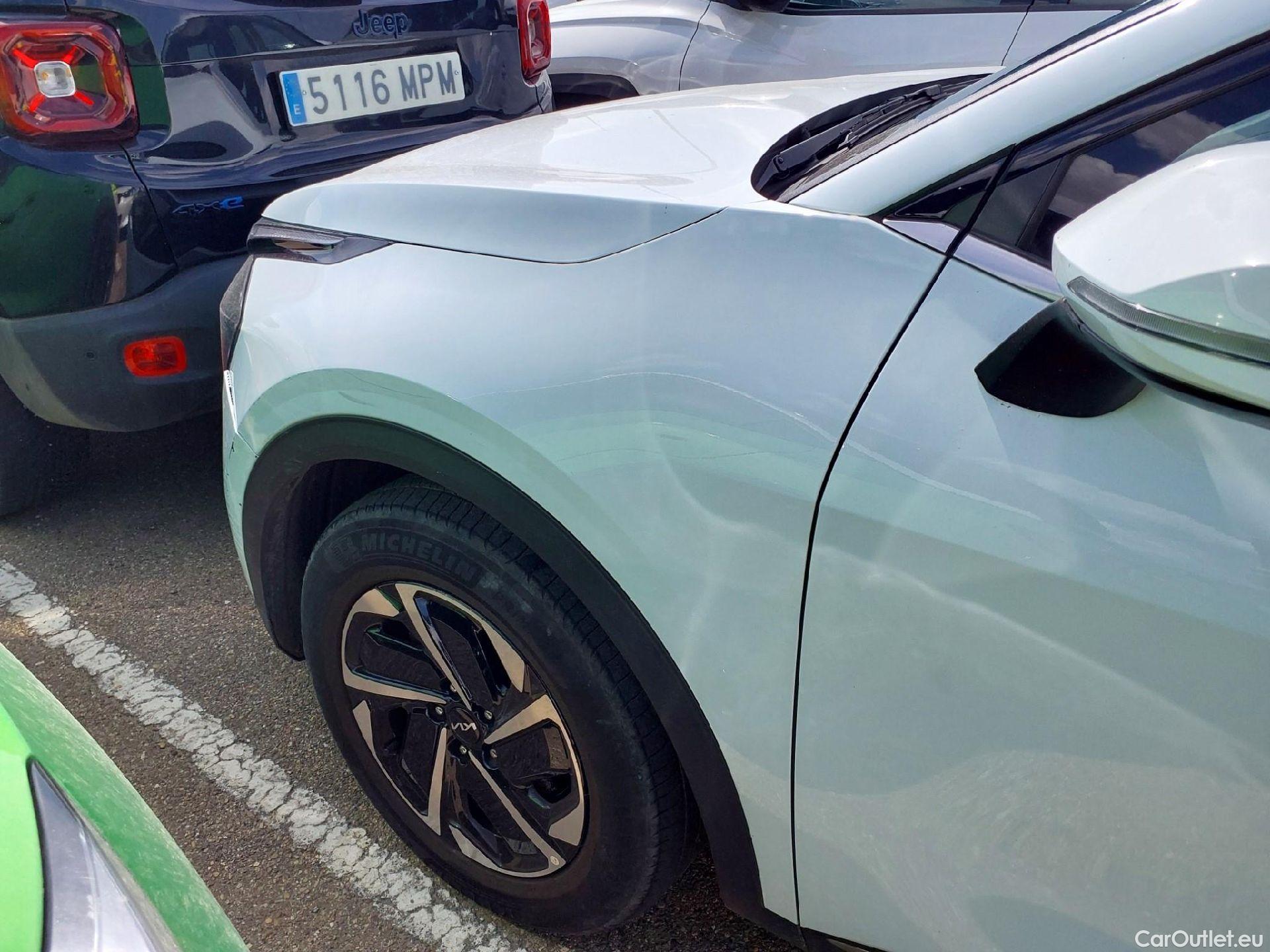  KIA  Sportage KIA  / 2022 / 5P / todoterreno 1.6 T-GDi 110kW (150CV) Drive 4x2 (AC2) #4