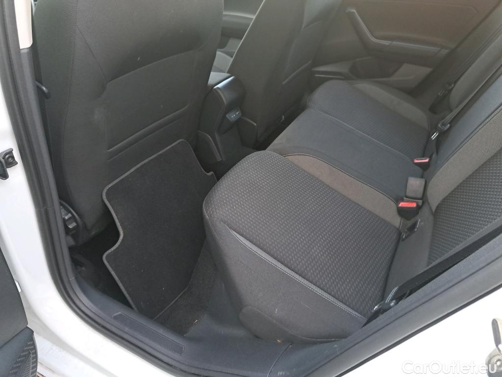  Volkswagen  Polo VOLKSWAGEN  / 2021 / 5P / berlina con portón Life 1.0 TSI 70kW (95CV) #24