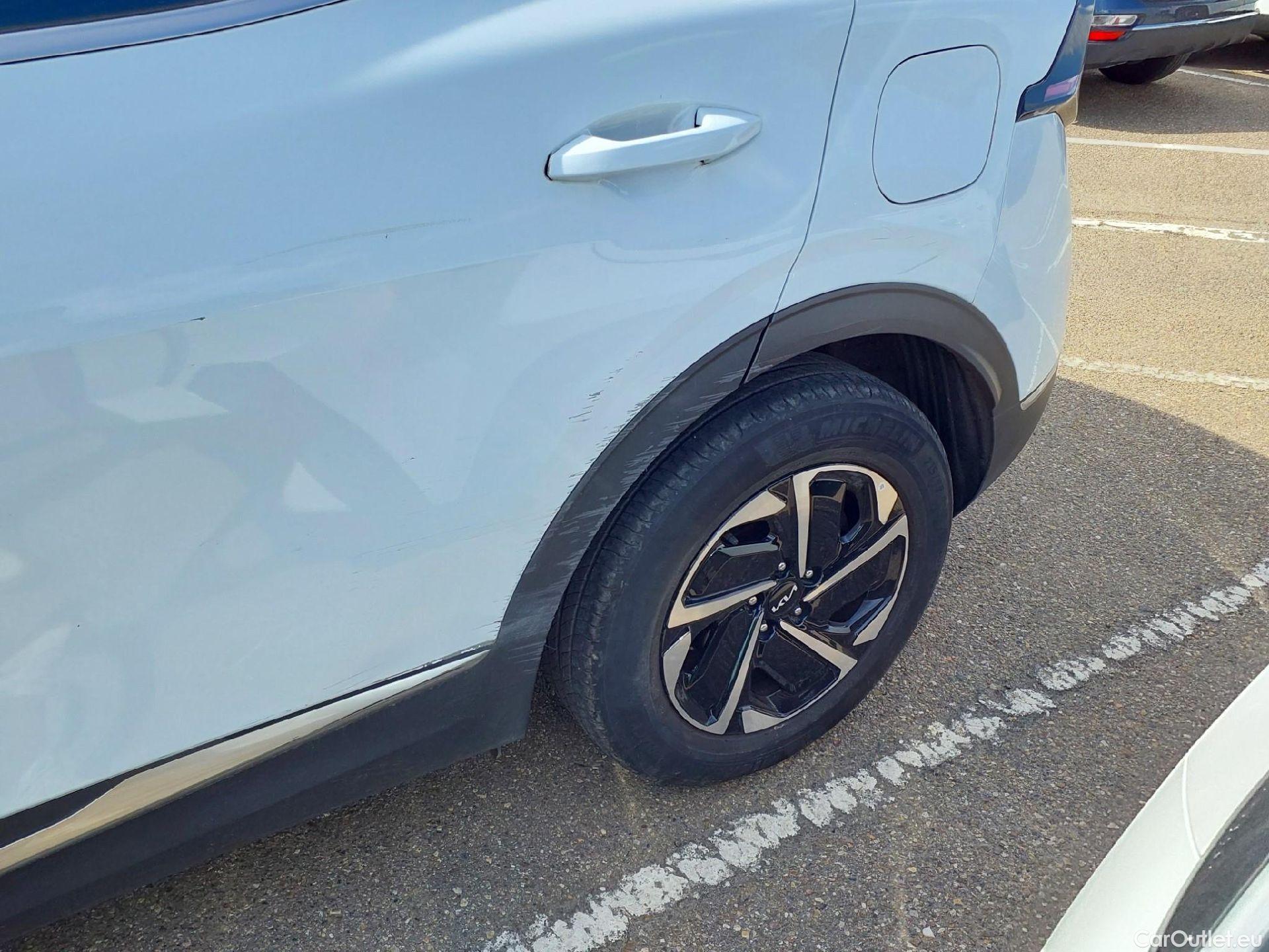 KIA  Sportage KIA  / 2022 / 5P / todoterreno 1.6 T-GDi 110kW (150CV) Drive 4x2 (AC2) #18