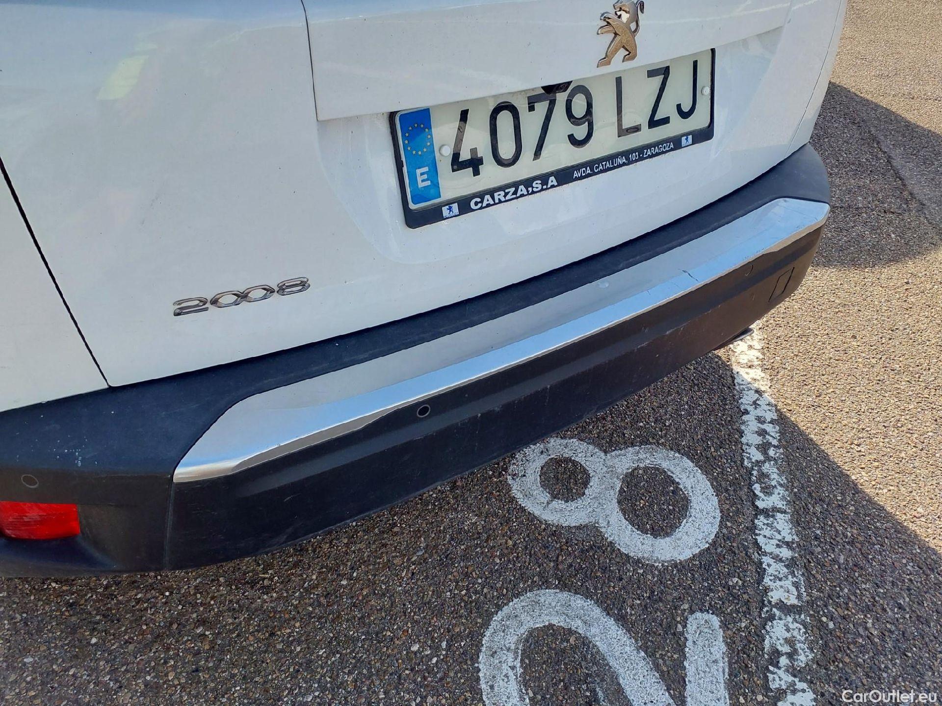  Peugeot  2008 PEUGEOT  / 2019 / 5P / todoterreno Active Pack BlueHDI 81kW (110CV) #11