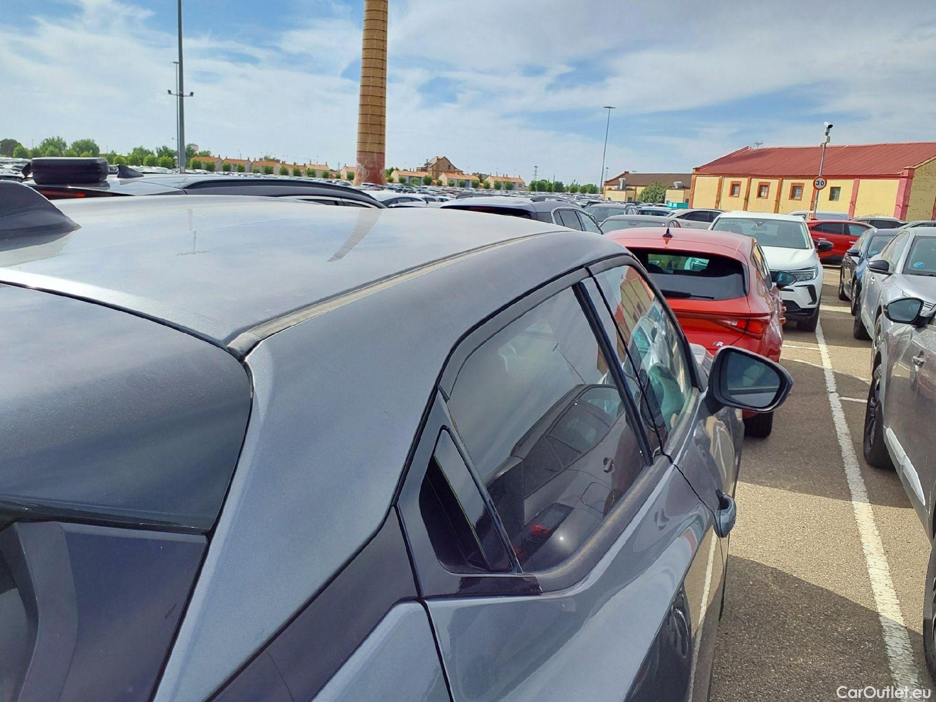  Nissan  Juke NISSAN  / 2019 / 5P / crossover DIG-T 84 kW (114 CV) DCT 7 V N-Connecta (AC2) #24