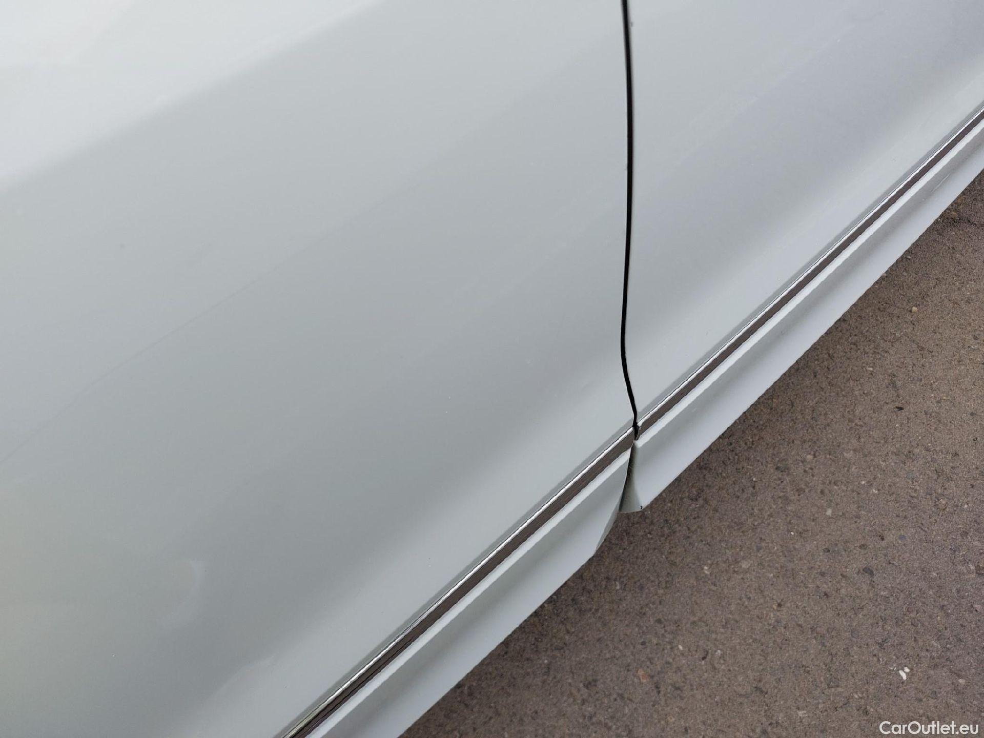  Volkswagen  Tiguan VOLKSWAGEN  / 2016 / 5P / todoterreno Advance 2.0 TDI 110kW (150CV) DSG (CX) #25