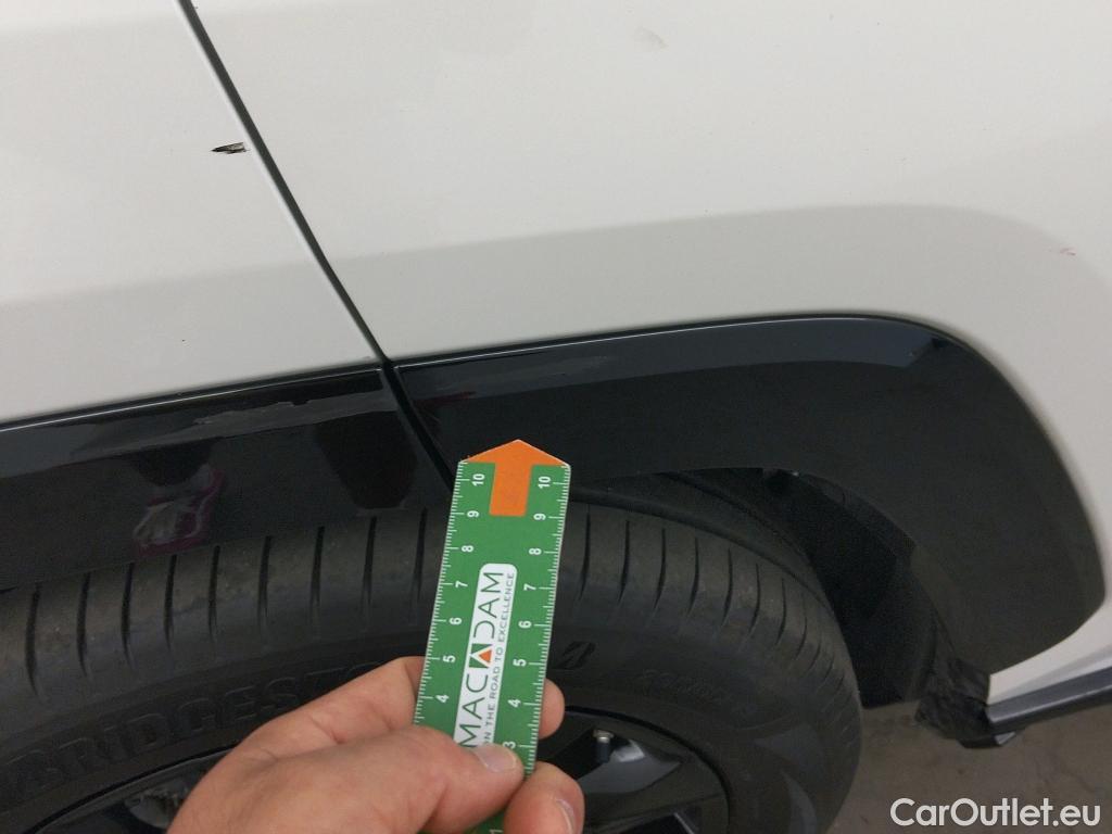  Toyota  RAV4 TOYOTA  / 2018 / 5P / todoterreno 2.5l 220H Style 4WD #10