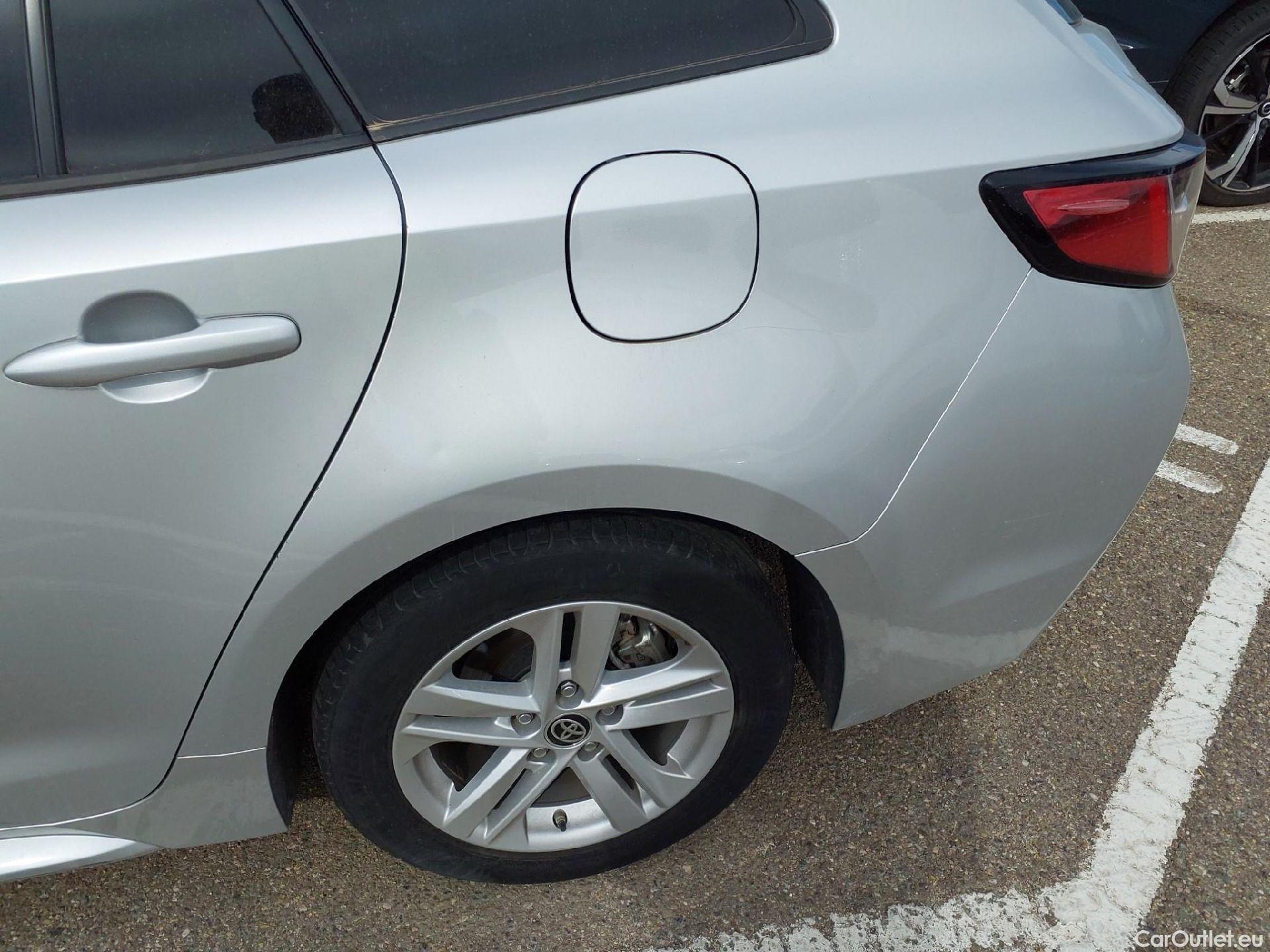  Toyota  Corolla TOYOTA  / 2019 / 5P / familiar 1.8 125H ACTIVE TECH E-CVT TOU SPORT #22