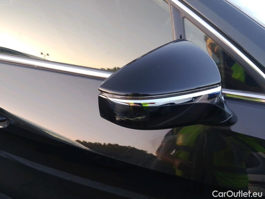  Lexus  UX LEXUS  / 2018 / 5P / todoterreno 2.0 250h Business City #19