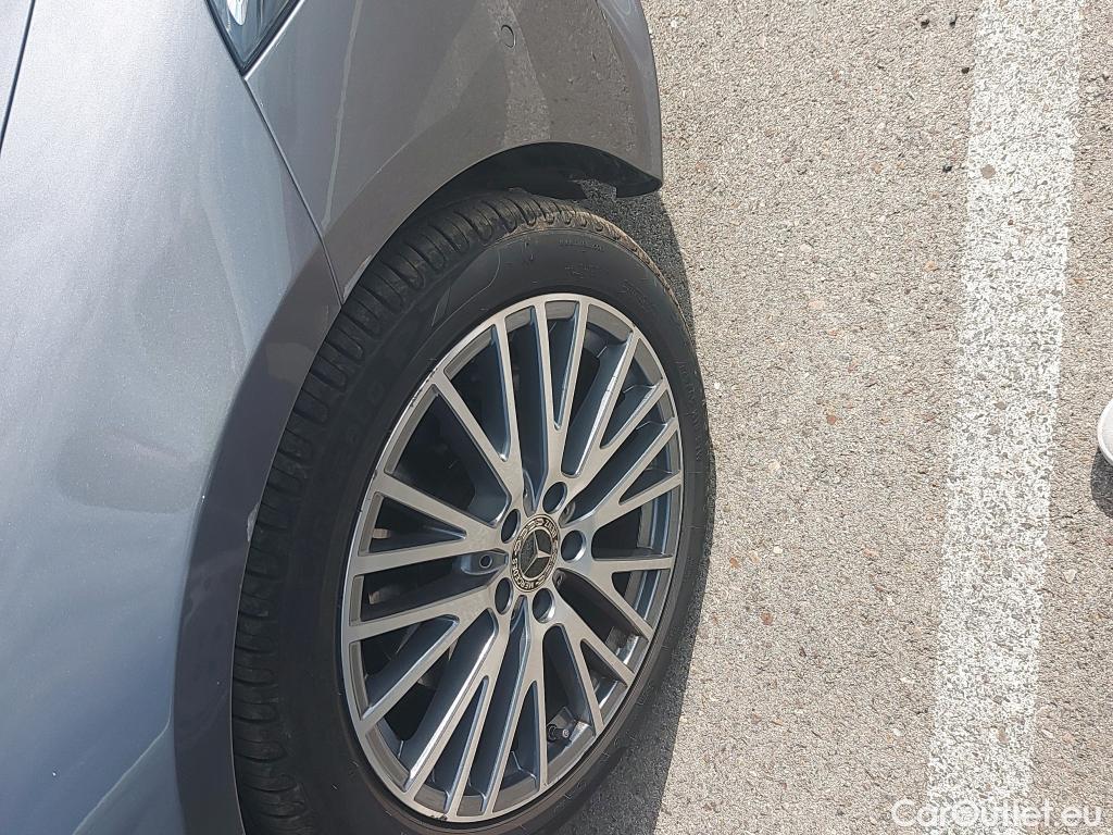  Mercedes  CLA-Klasse MERCEDES-BENZ CLA / 2019 / 4P / coupé CLA 200 D DCT #3