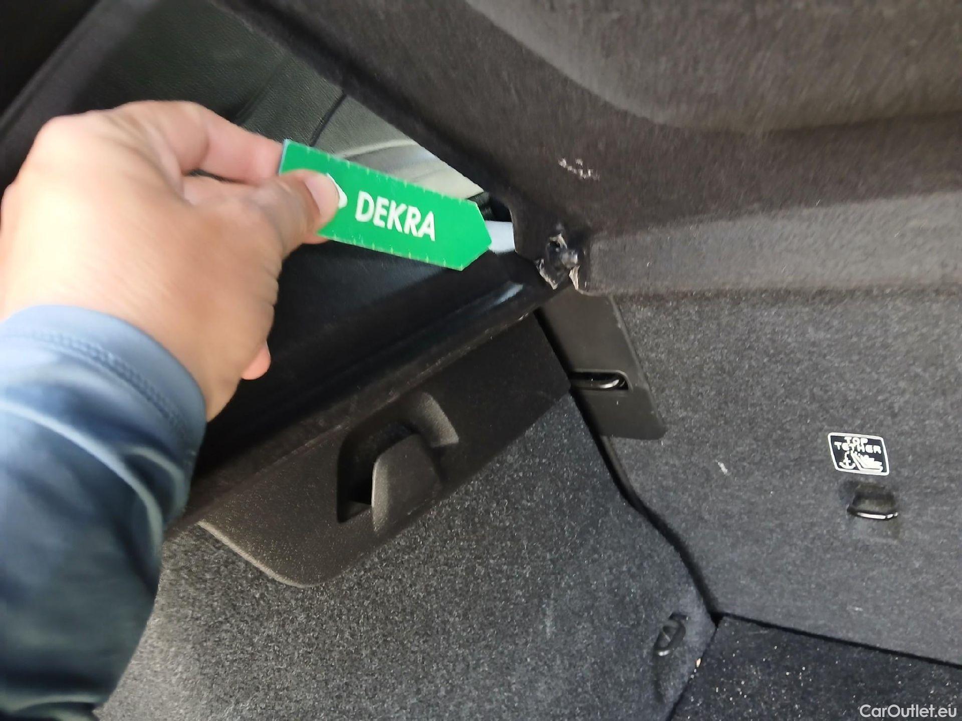  Volvo  XC 40 VOLVO XC40 / 2021 / 5P / todoterreno 2.0 B3 G Core Auto #3