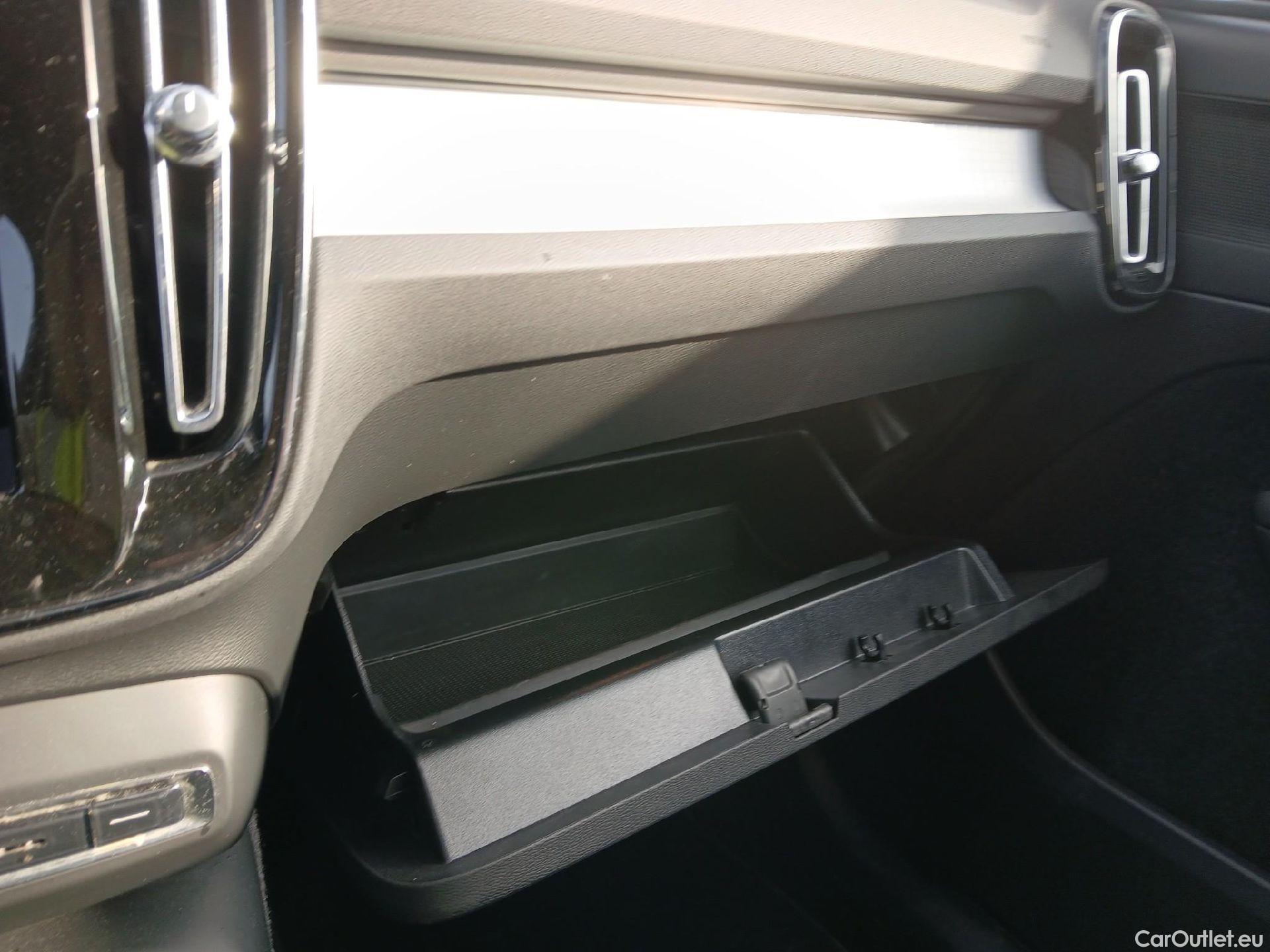 Volvo  XC 40 VOLVO XC40 / 2021 / 5P / todoterreno 2.0 B3 G Core Auto #22