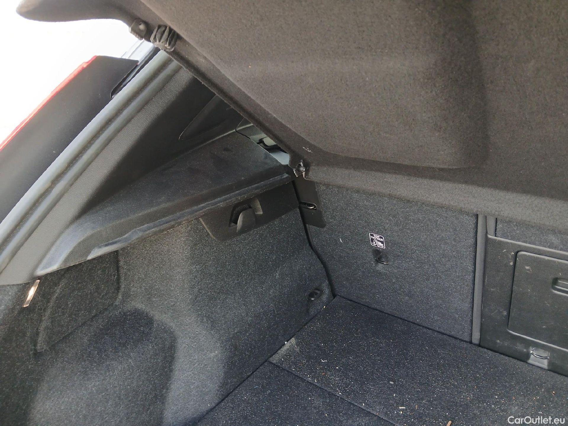  Volvo  XC 40 VOLVO XC40 / 2021 / 5P / todoterreno 2.0 B3 G Core Auto #4