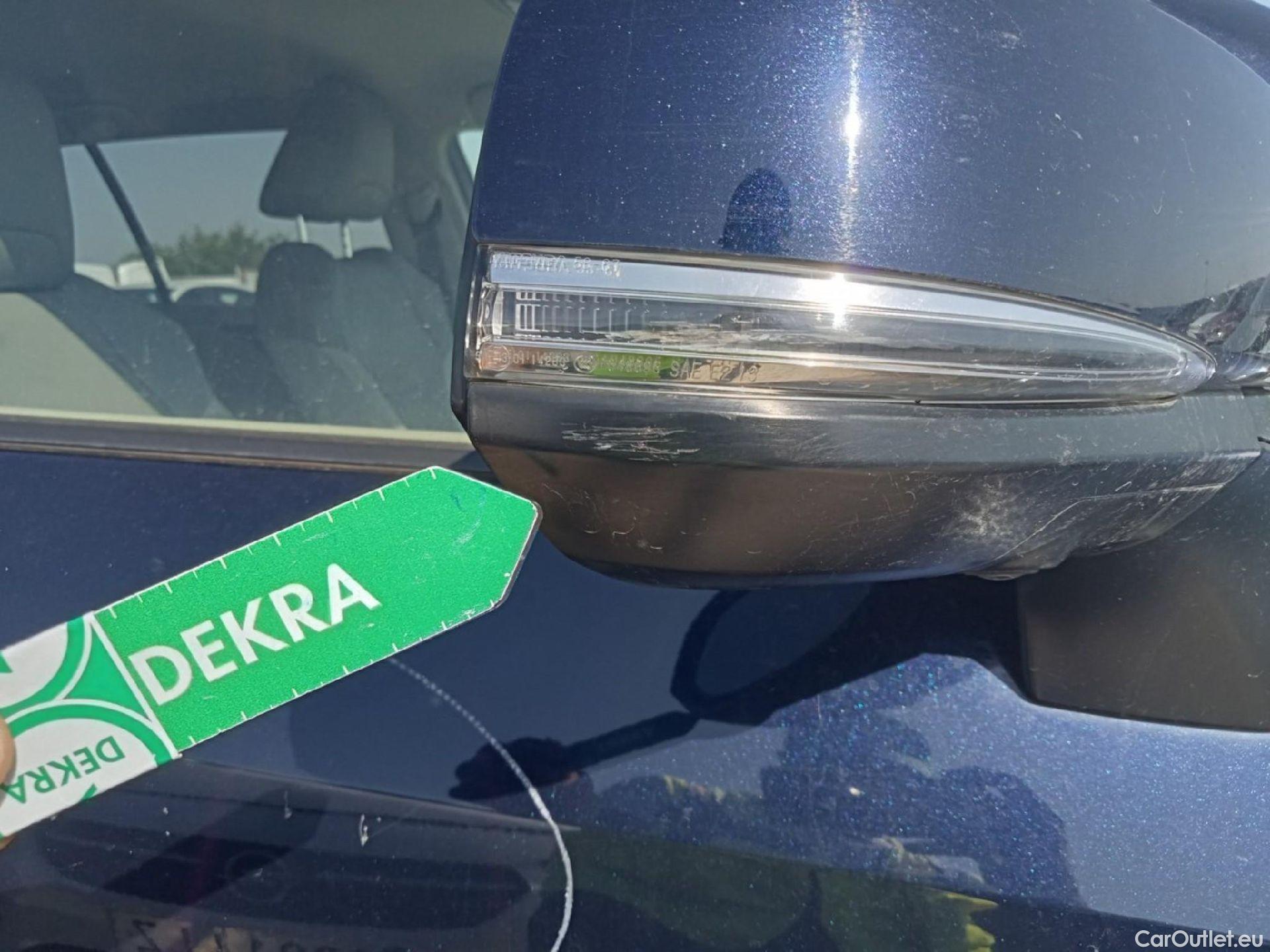  Toyota  RAV4 TOYOTA  / 2018 / 5P / todoterreno 2.5l 220H Luxury #31