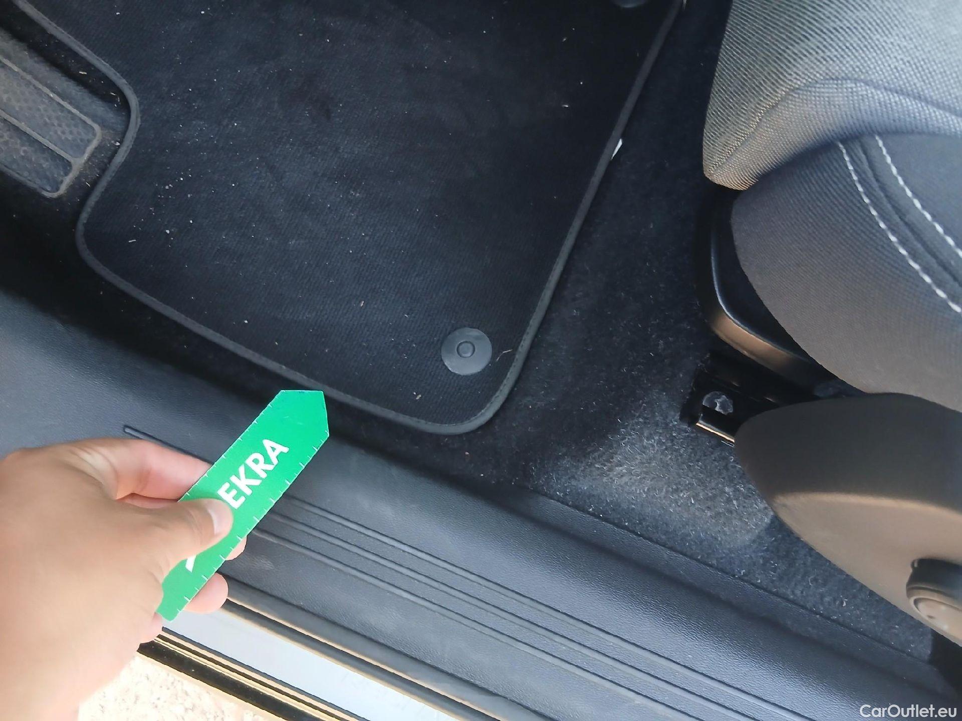  Volvo  XC 40 VOLVO XC40 / 2021 / 5P / todoterreno 1.5 T4 Recharge PHEV Core Auto #1