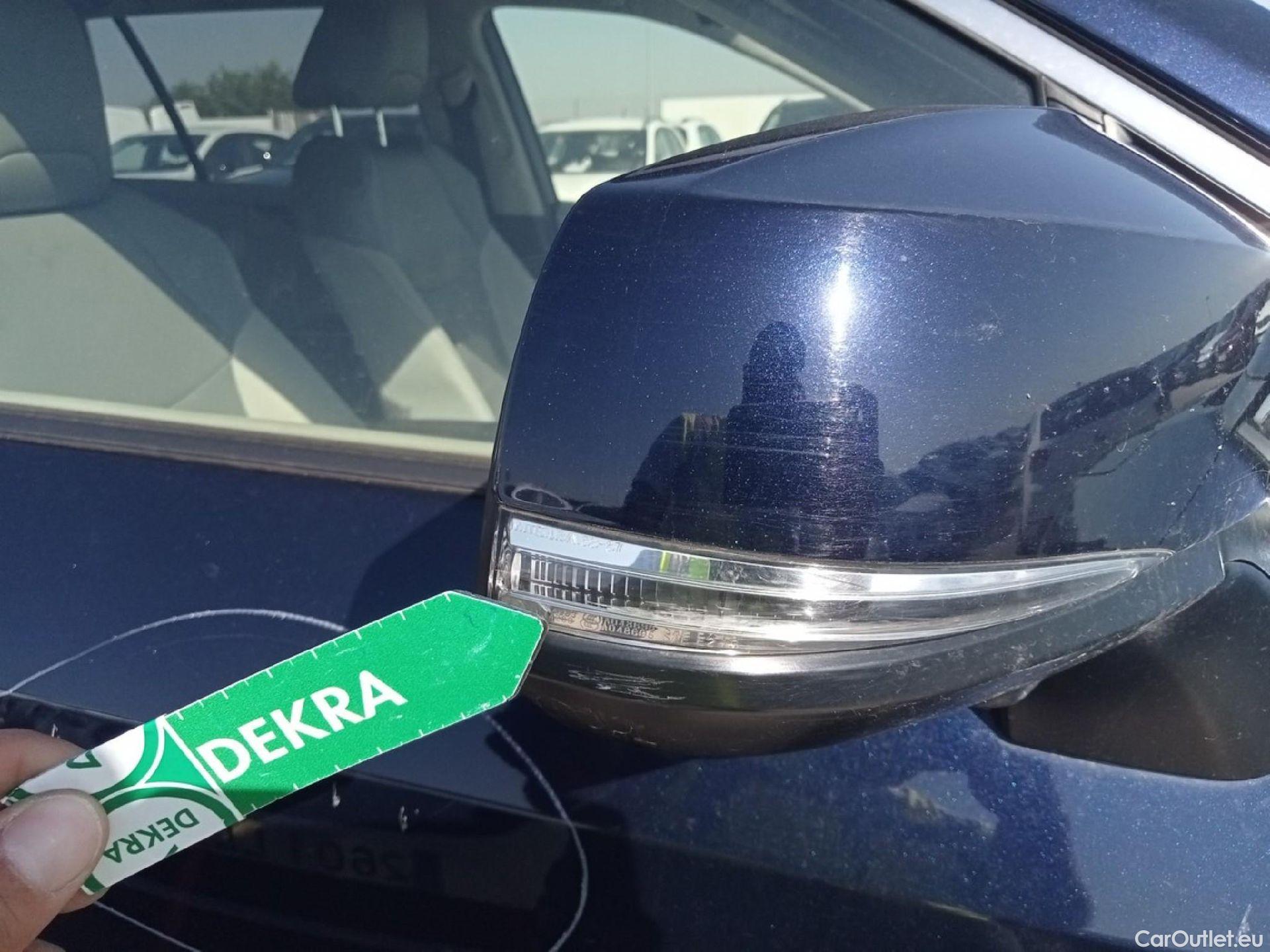  Toyota  RAV4 TOYOTA  / 2018 / 5P / todoterreno 2.5l 220H Luxury #33