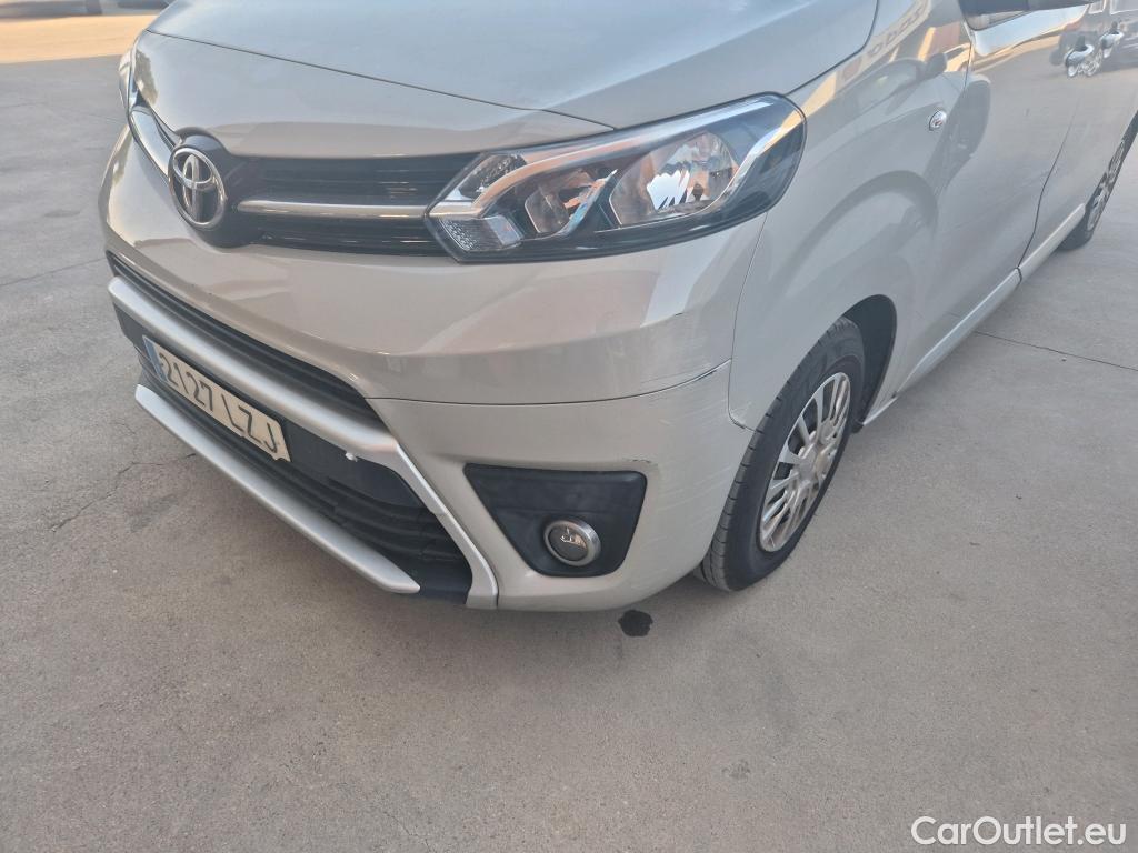  Toyota  Proace TOYOTA  Verso / 2020 / 5P / monovolumen 1.5D 120CV VX SHUTTLE L1 #11