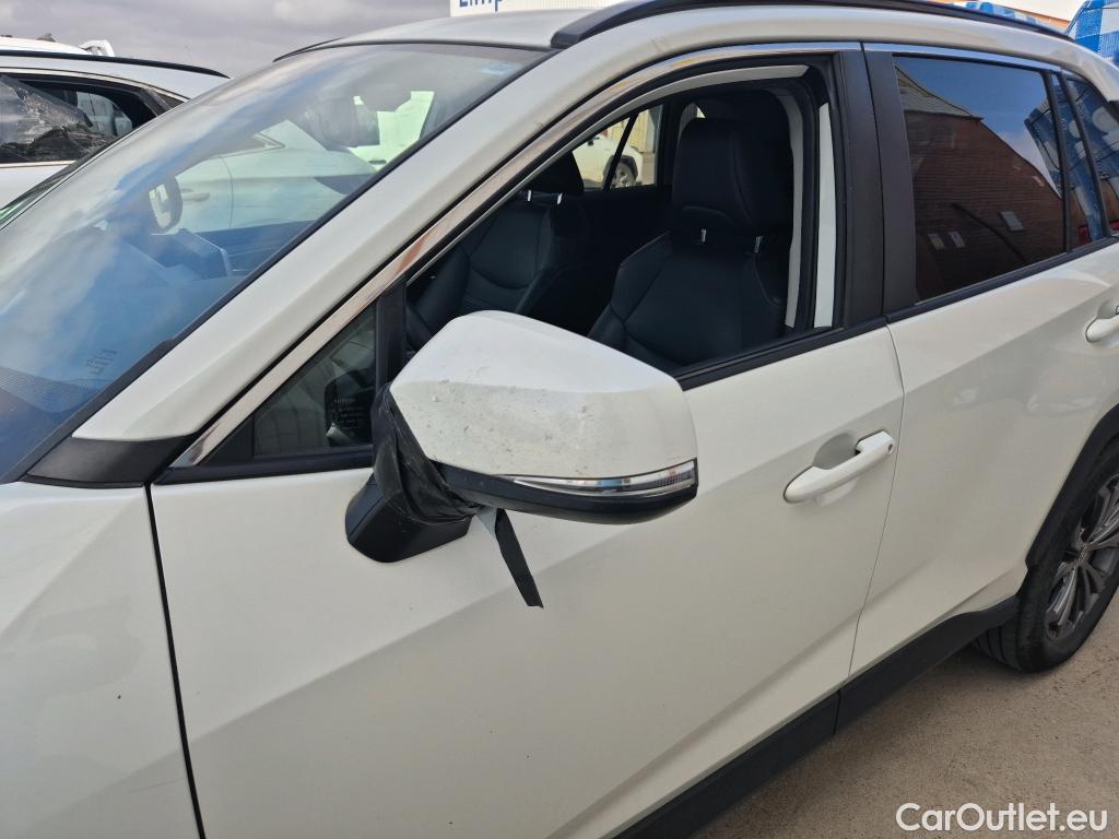  Toyota  RAV4 TOYOTA  / 2018 / 5P / todoterreno 2.5l 220H Advance #1